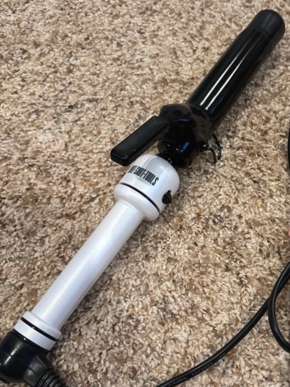 Hot Tools Pro Artist Nano Ceramic Curling Iron/Wand 1-1/4” inch
